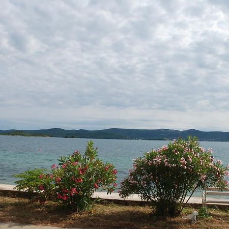 5 Meters From The Sea With Private Beach - 70M2 Colibri Sunset Apartments Светий Петар Екстер'єр фото