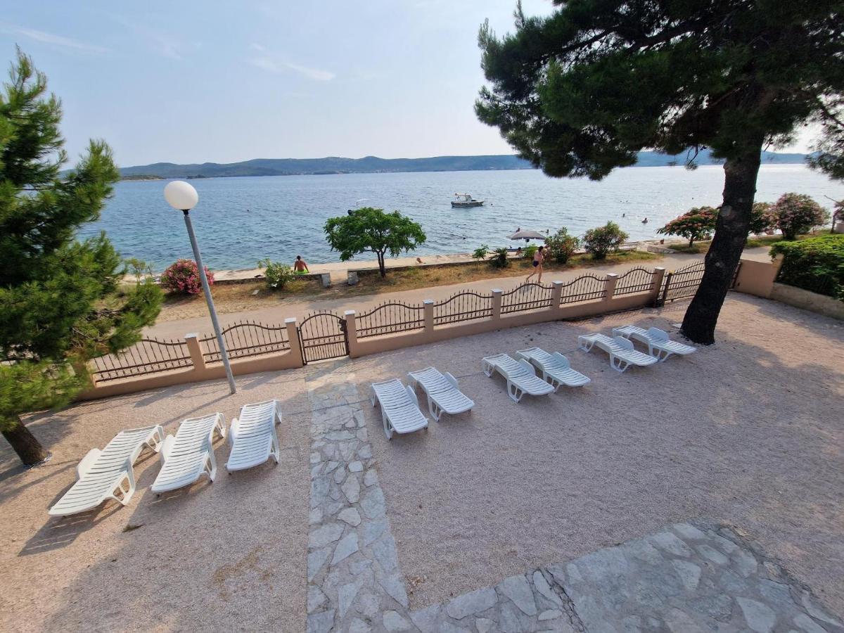 5 Meters From The Sea With Private Beach - 70M2 Colibri Sunset Apartments Светий Петар Екстер'єр фото