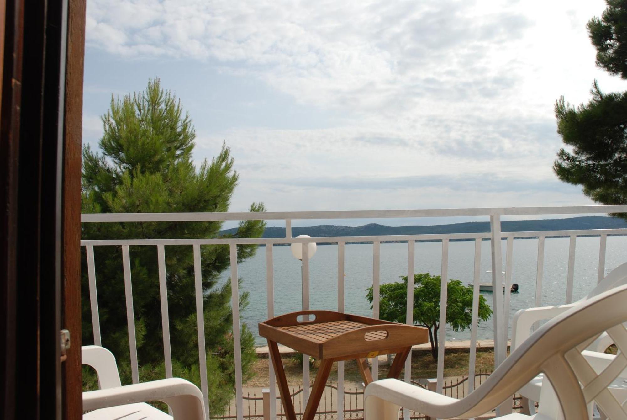 5 Meters From The Sea With Private Beach - 70M2 Colibri Sunset Apartments Светий Петар Екстер'єр фото